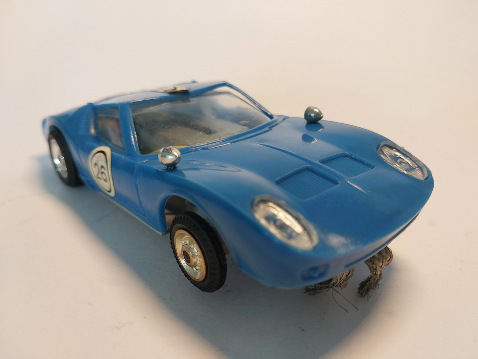 POLY Lamborghini Miura BLU
