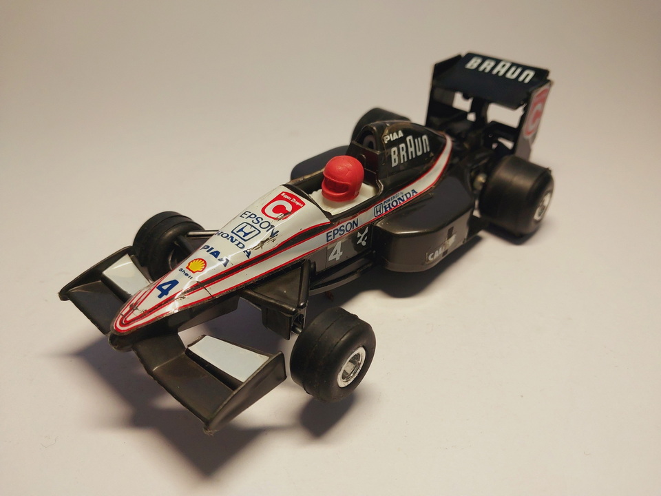 POLISTIL F1 PROFESSIONAL 32XX1 Tyrrell 020 Braun Honda scala 1/32