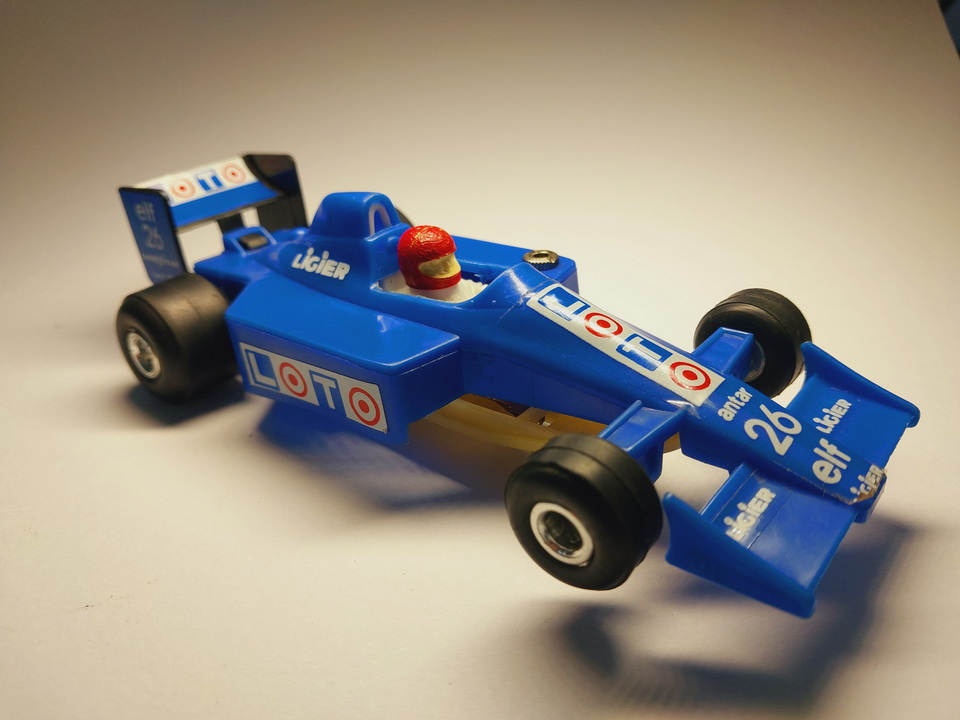 POLISTIL F1 PROFESSIONAL 32XX4 Ligier JS33B Loto Ford scala 1/32