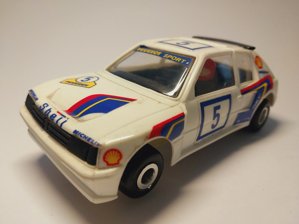 POLISTIL F1 PROFESSIONAL 31204 Peugeot 205 Rally scala 1/32 BIANCA